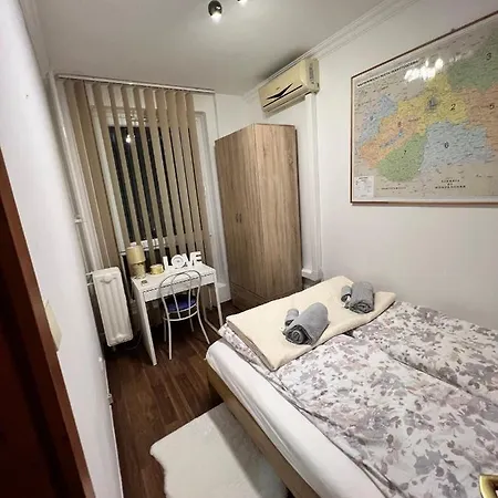 Meszlenyi-apartman Ii Apartment *